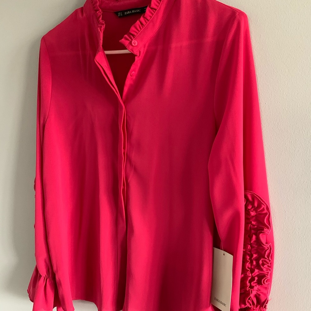 Zara - rich magenta blouse ruffle sleeve detail